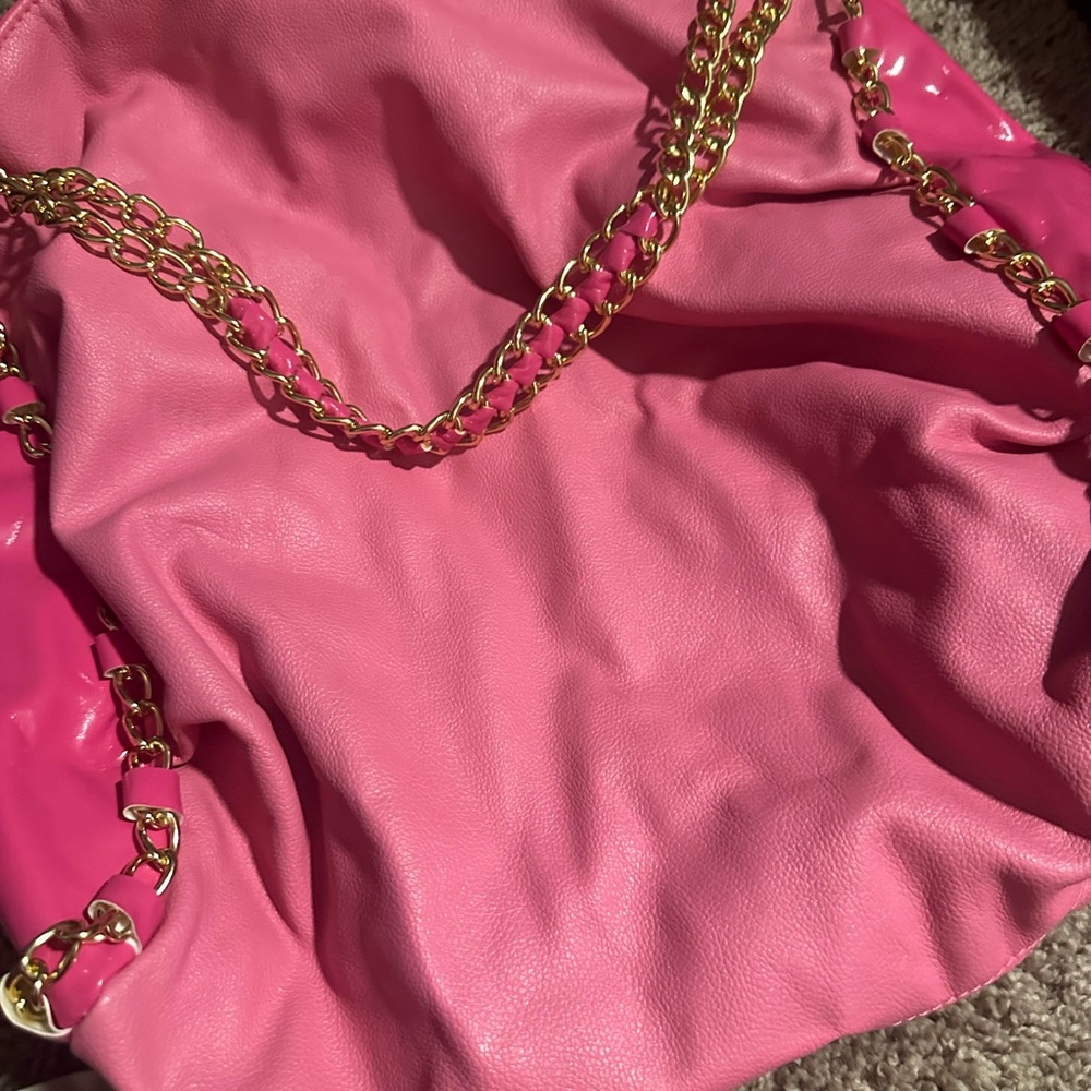 Pink bag . Cute chain handle